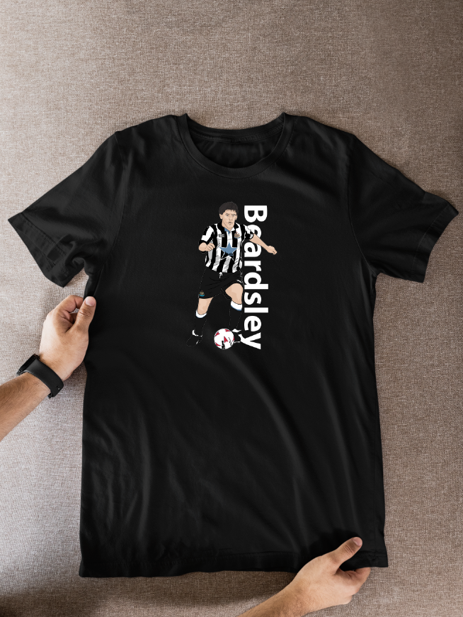 Peter Beardsley Newcastle United T-Shirt - Cartoon Graphic Soccer Fan Wear
